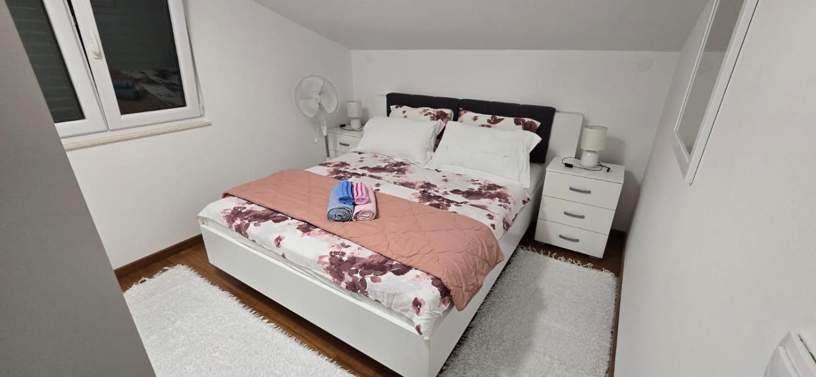 Apartman Grosic Brna Ngoại thất bức ảnh