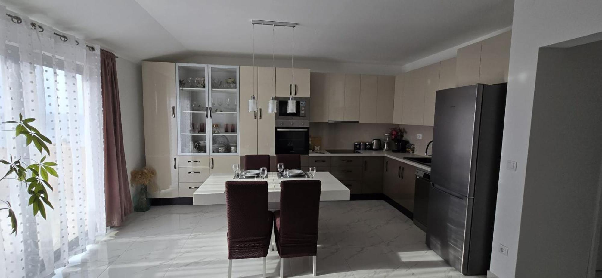 Apartman Grosic Brna Ngoại thất bức ảnh