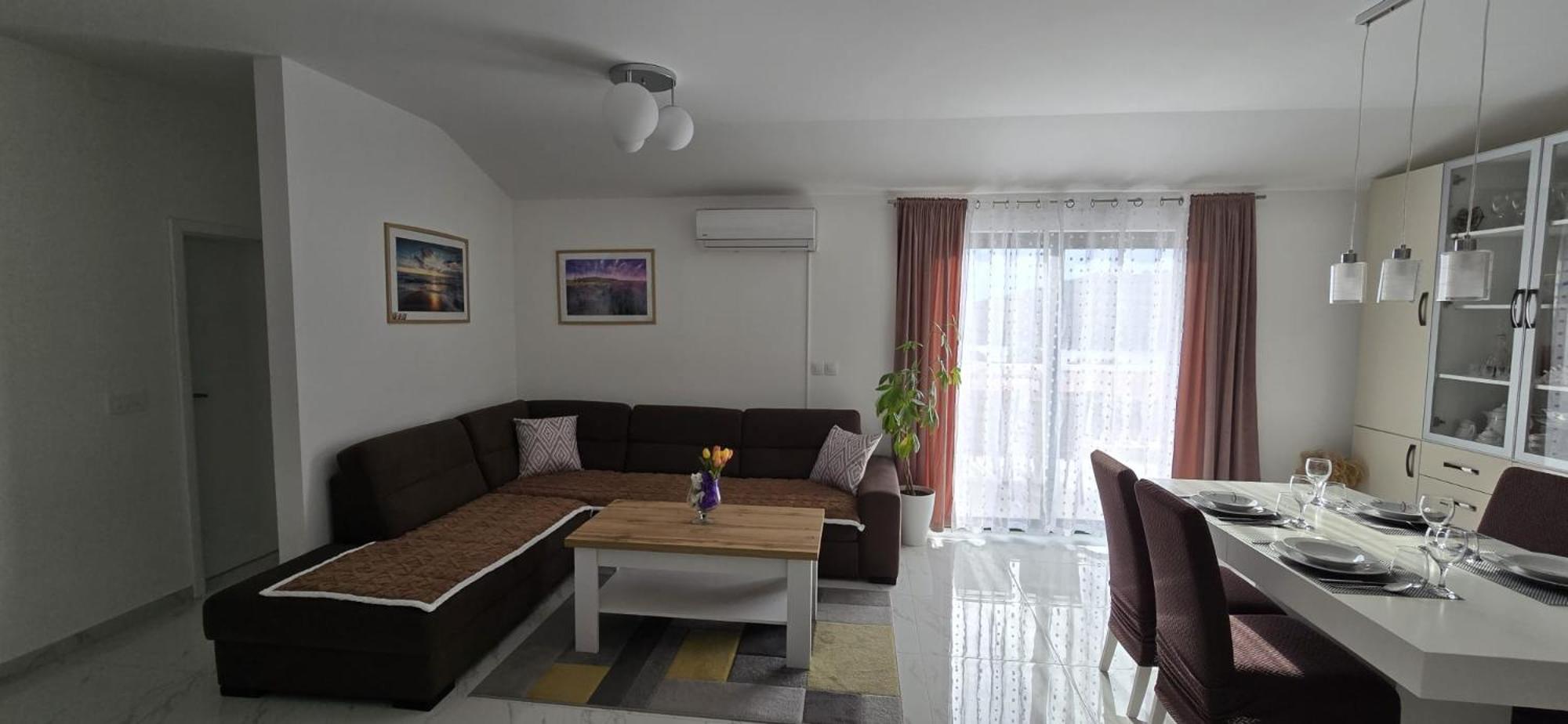 Apartman Grosic Brna Ngoại thất bức ảnh